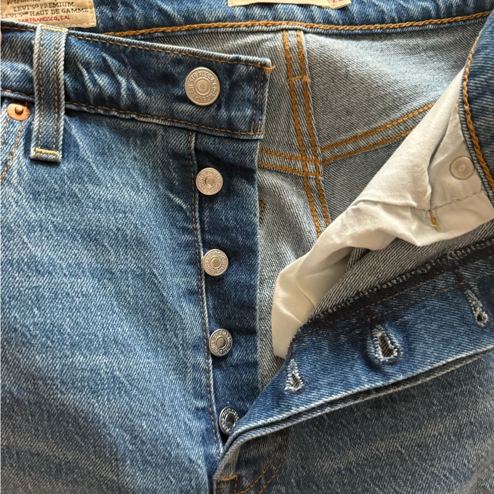 Levi's Ribcage Straight Leg - Picture 11 of 12